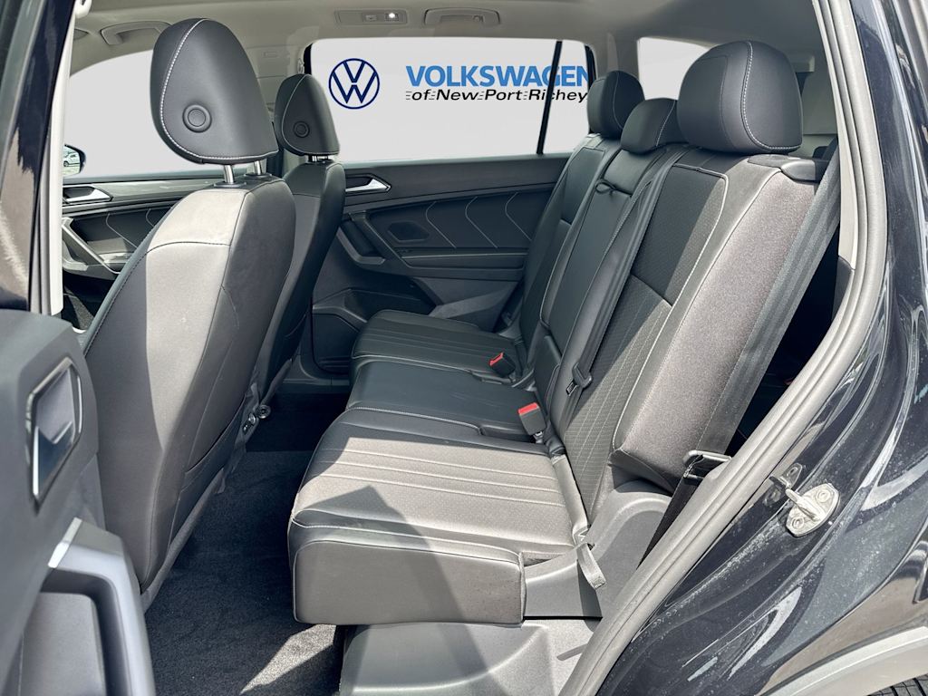 Thumbnail: 2023 Volkswagen Tiguan - 32