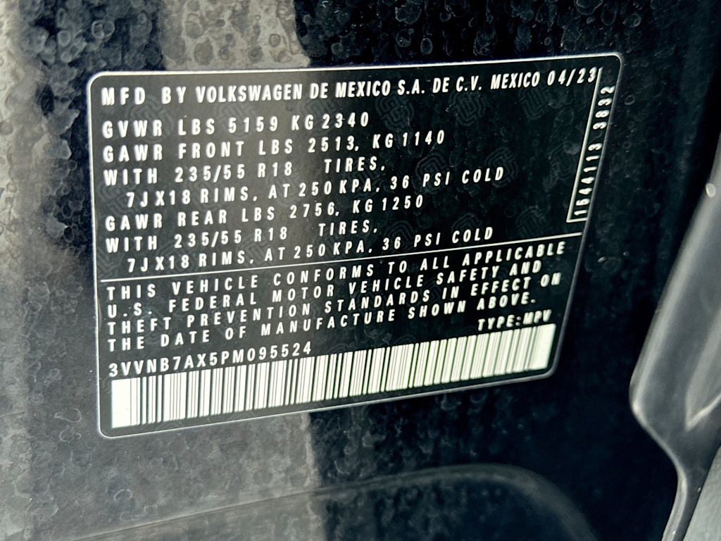 Thumbnail: 2023 Volkswagen Tiguan - 18