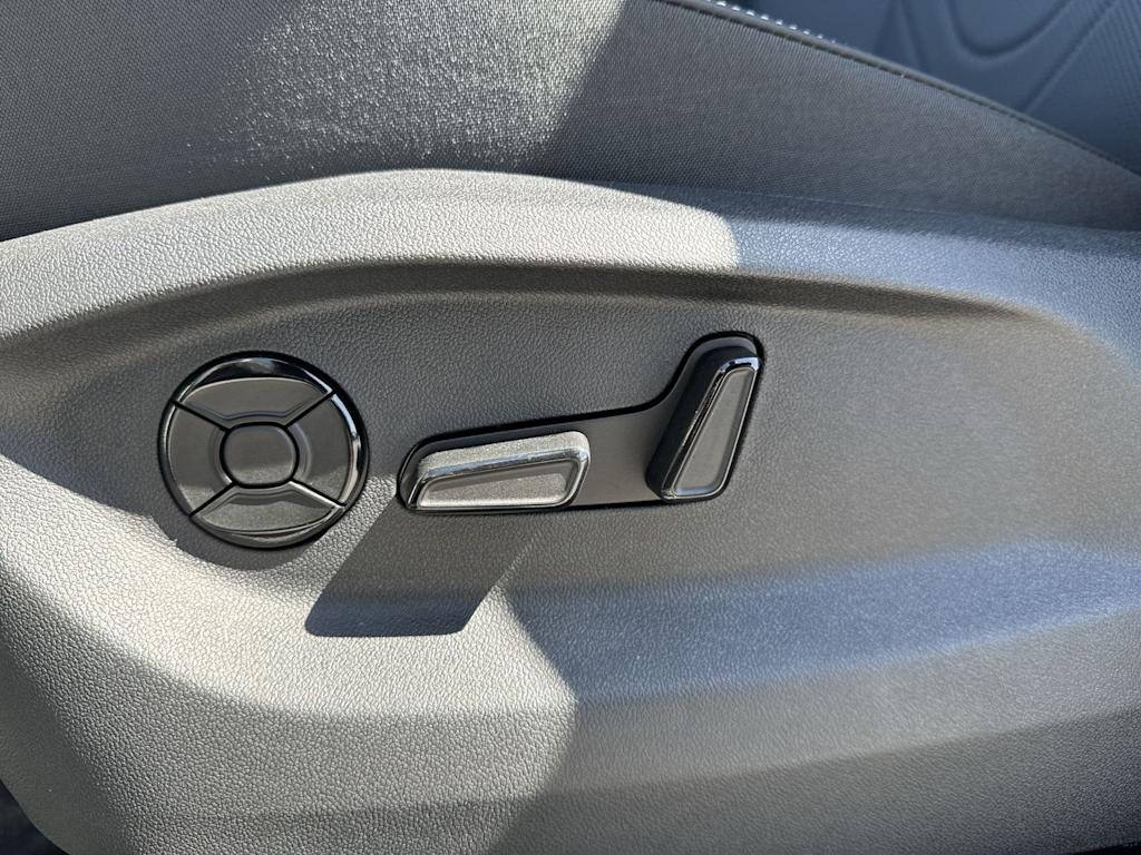 Thumbnail: 2026 Volkswagen Tiguan - 22