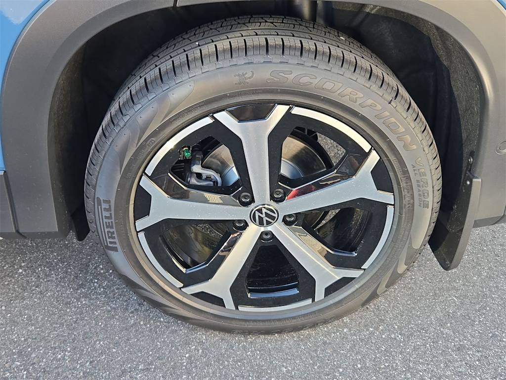 Thumbnail: 2025 Volkswagen Tiguan - 8