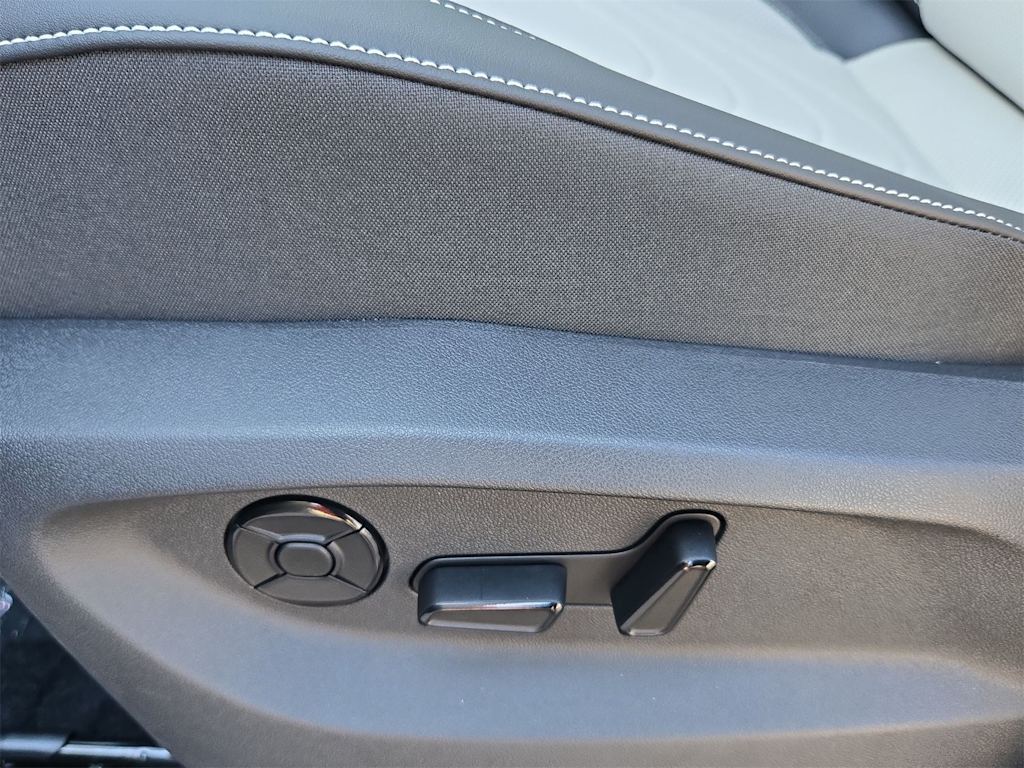 Thumbnail: 2025 Volkswagen Tiguan - 26