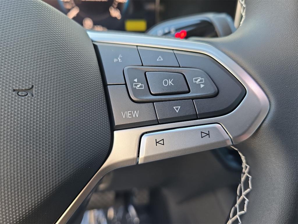 Thumbnail: 2025 Volkswagen Tiguan - 32