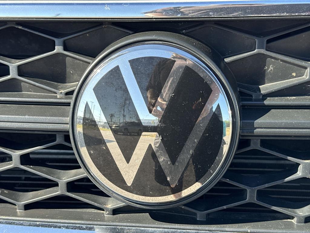 Thumbnail: 2023 Volkswagen Taos - 7