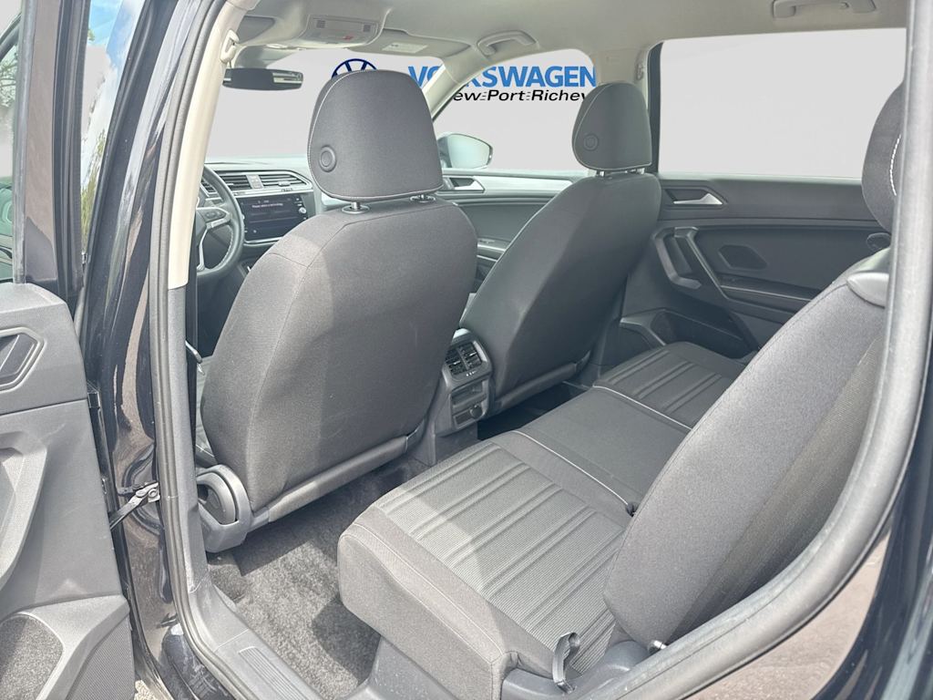 Thumbnail: 2024 Volkswagen Tiguan - 12