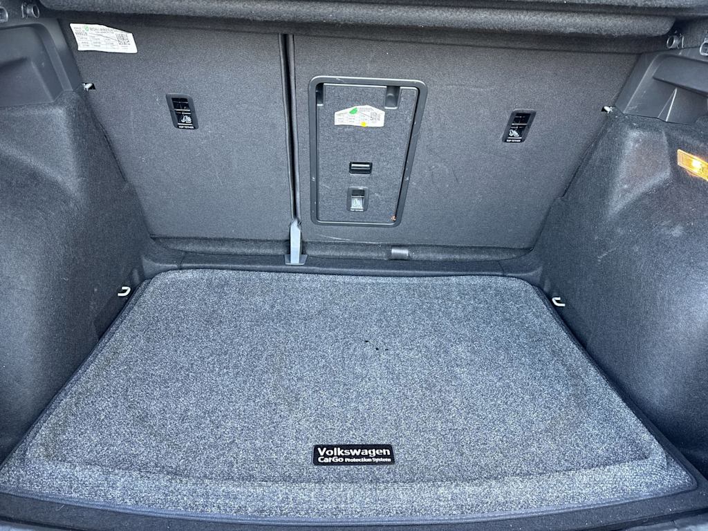 Thumbnail: 2022 Volkswagen Taos - 18