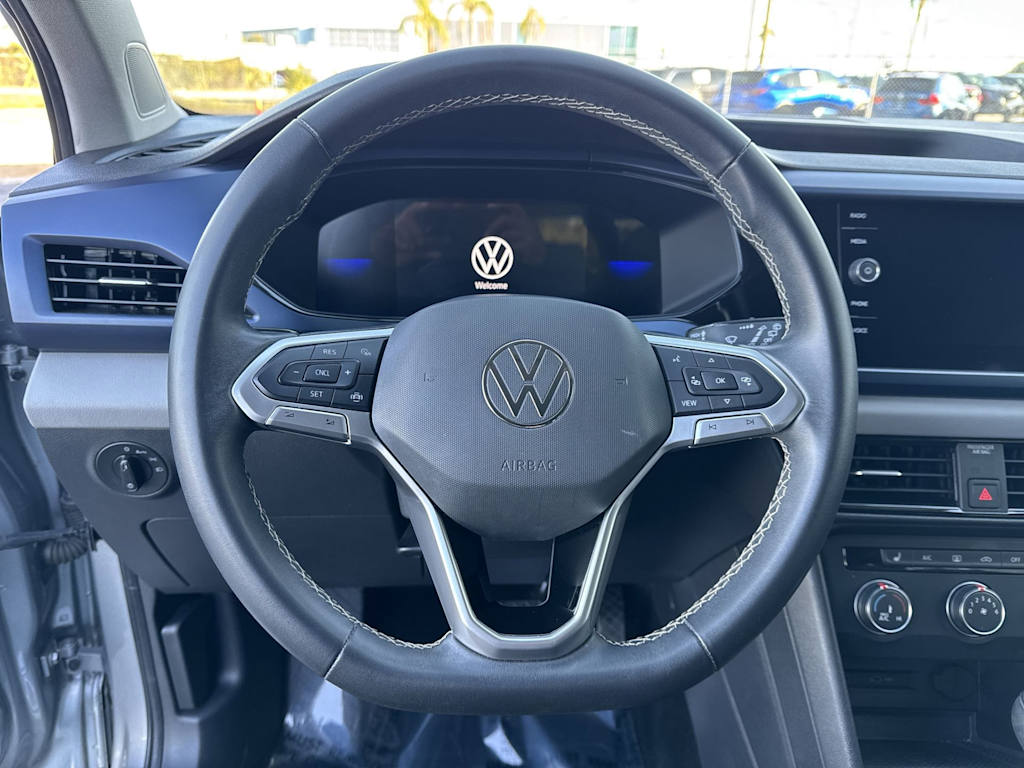 Thumbnail: 2022 Volkswagen Taos - 14