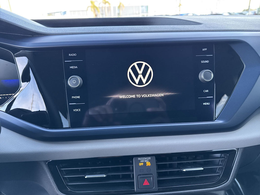 Thumbnail: 2022 Volkswagen Taos - 15