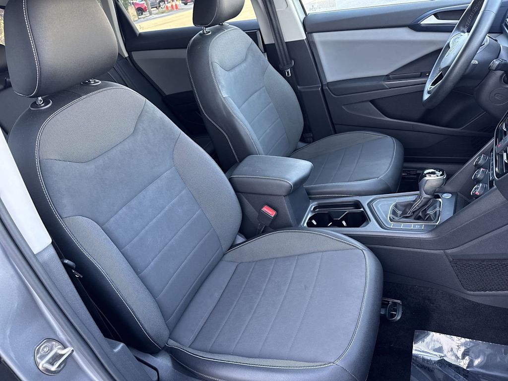 Thumbnail: 2022 Volkswagen Taos - 12