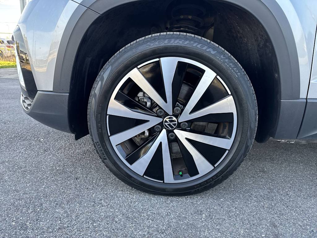 Thumbnail: 2022 Volkswagen Taos - 8