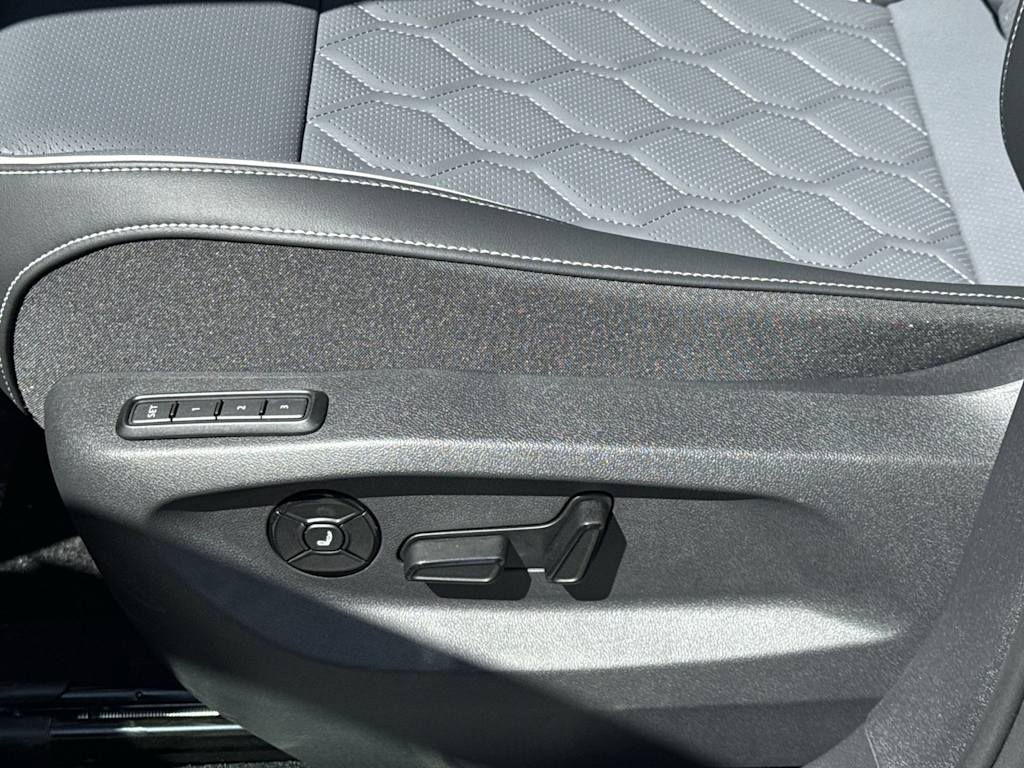 Thumbnail: 2026 Volkswagen Tiguan - 23