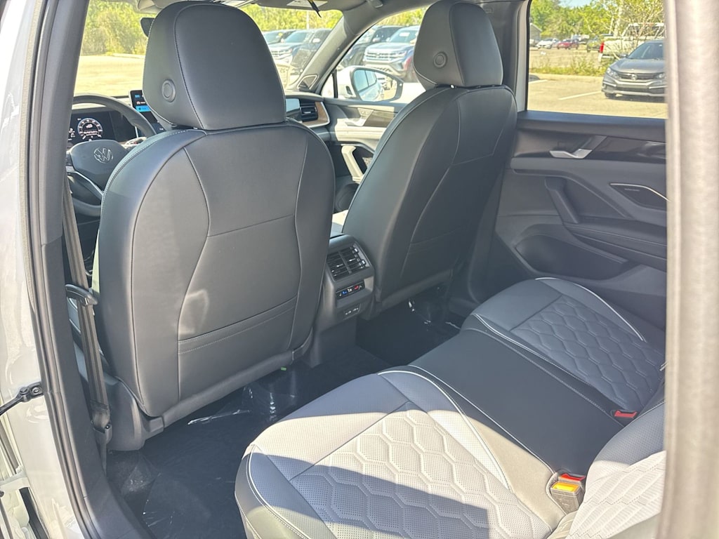 Thumbnail: 2026 Volkswagen Tiguan - 13