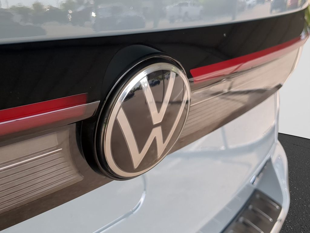 Thumbnail: 2025 Volkswagen Taos - 5