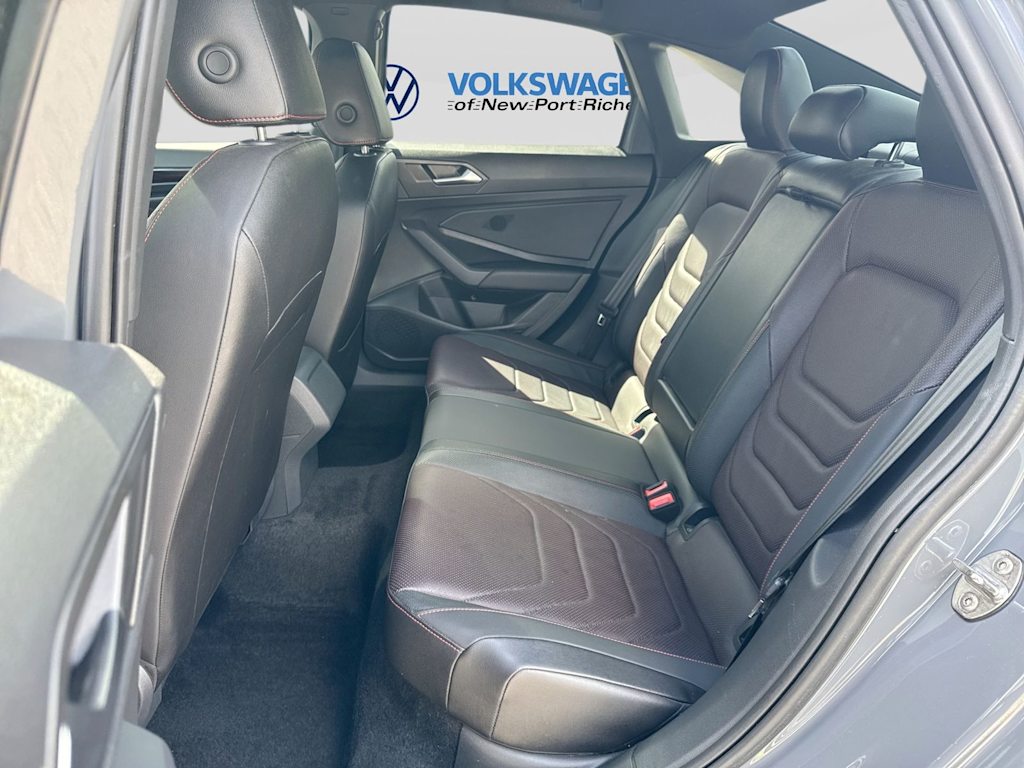 Thumbnail: 2022 Volkswagen Jetta - 32