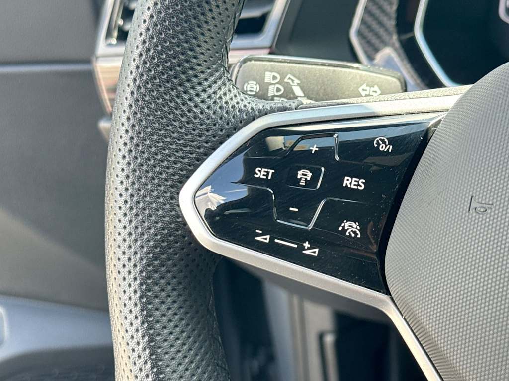 Thumbnail: 2022 Volkswagen Jetta - 34