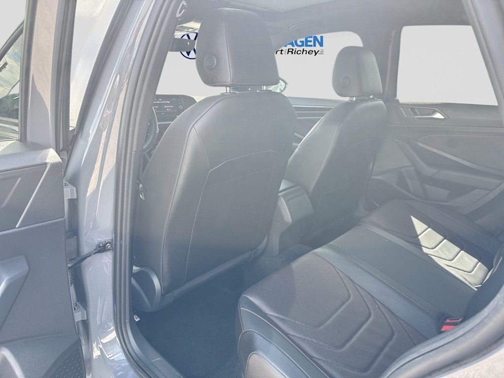 Thumbnail: 2022 Volkswagen Jetta - 11