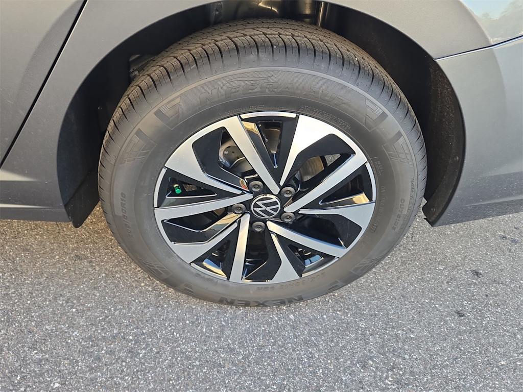 Thumbnail: 2026 Volkswagen Jetta - 8