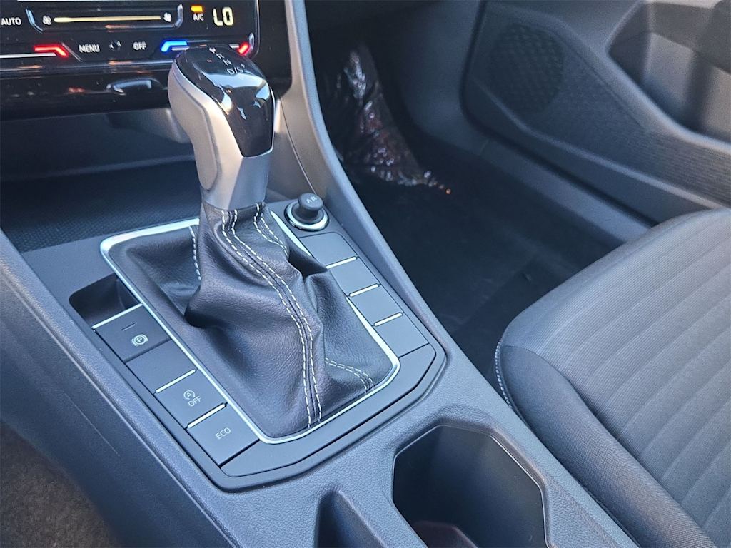 Thumbnail: 2026 Volkswagen Jetta - 15