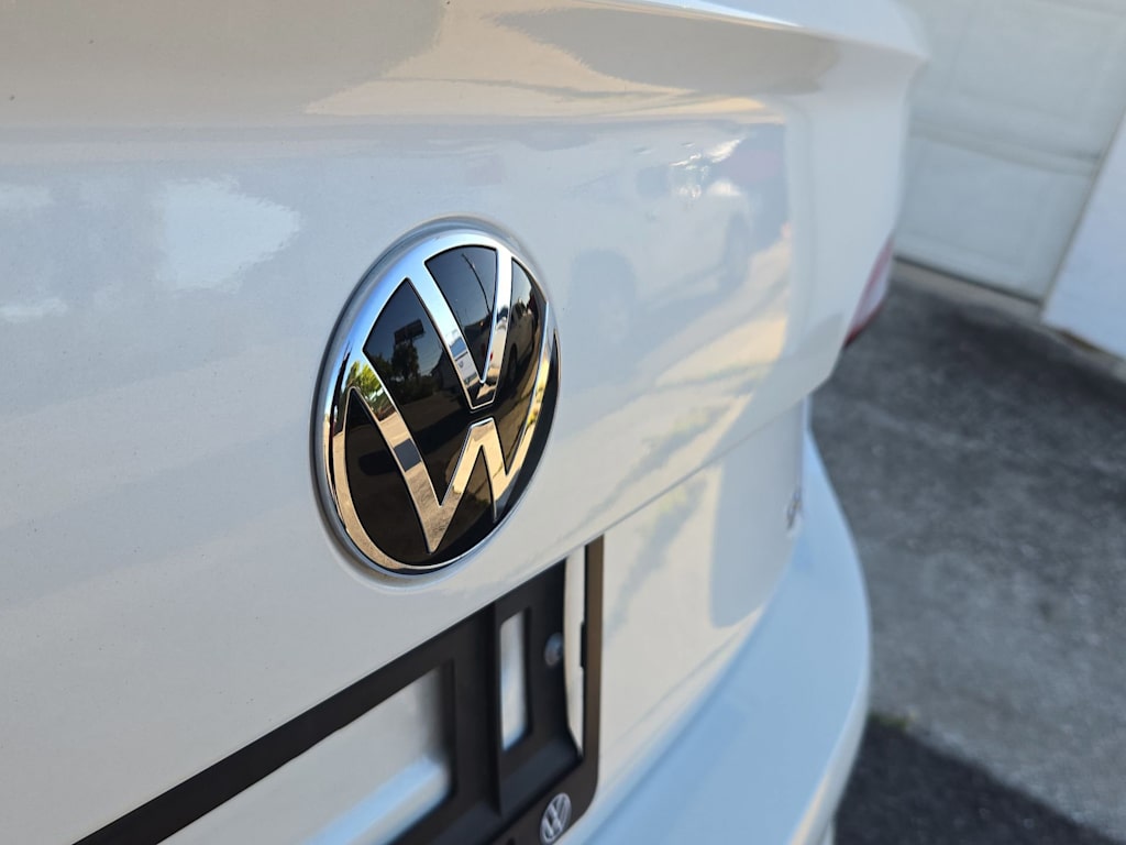 Thumbnail: 2023 Volkswagen Jetta - 7