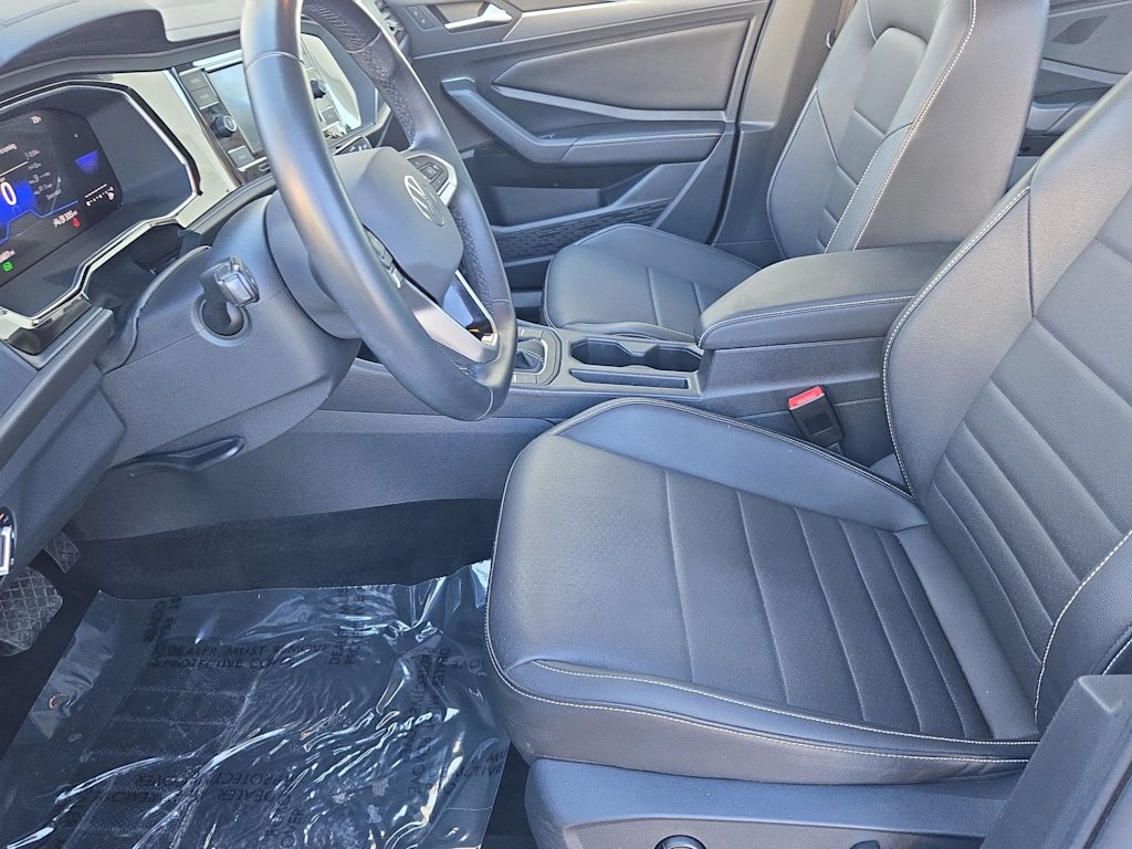 Thumbnail: 2023 Volkswagen Jetta - 11