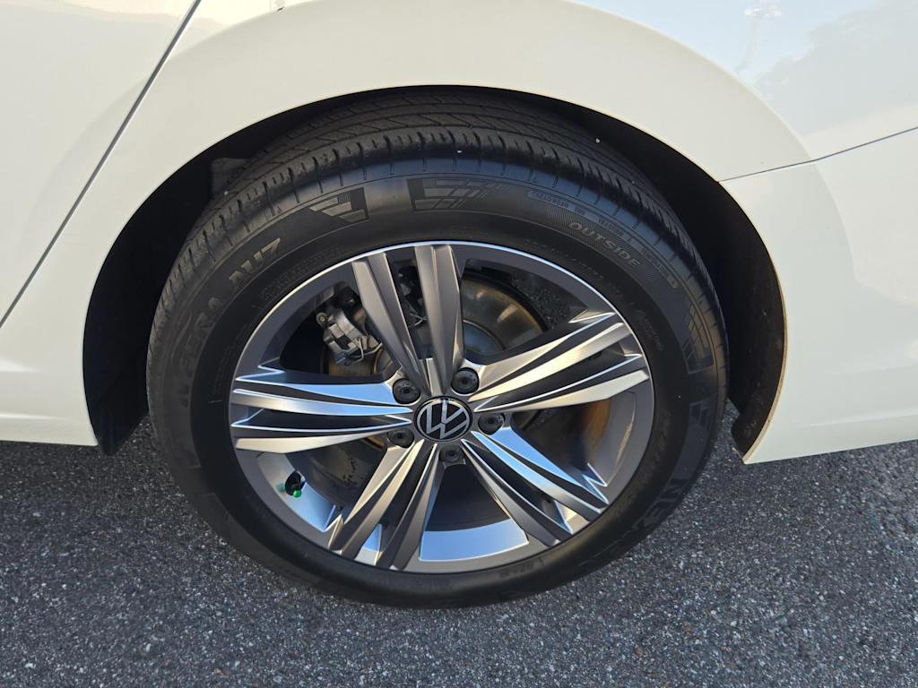 Thumbnail: 2023 Volkswagen Jetta - 8