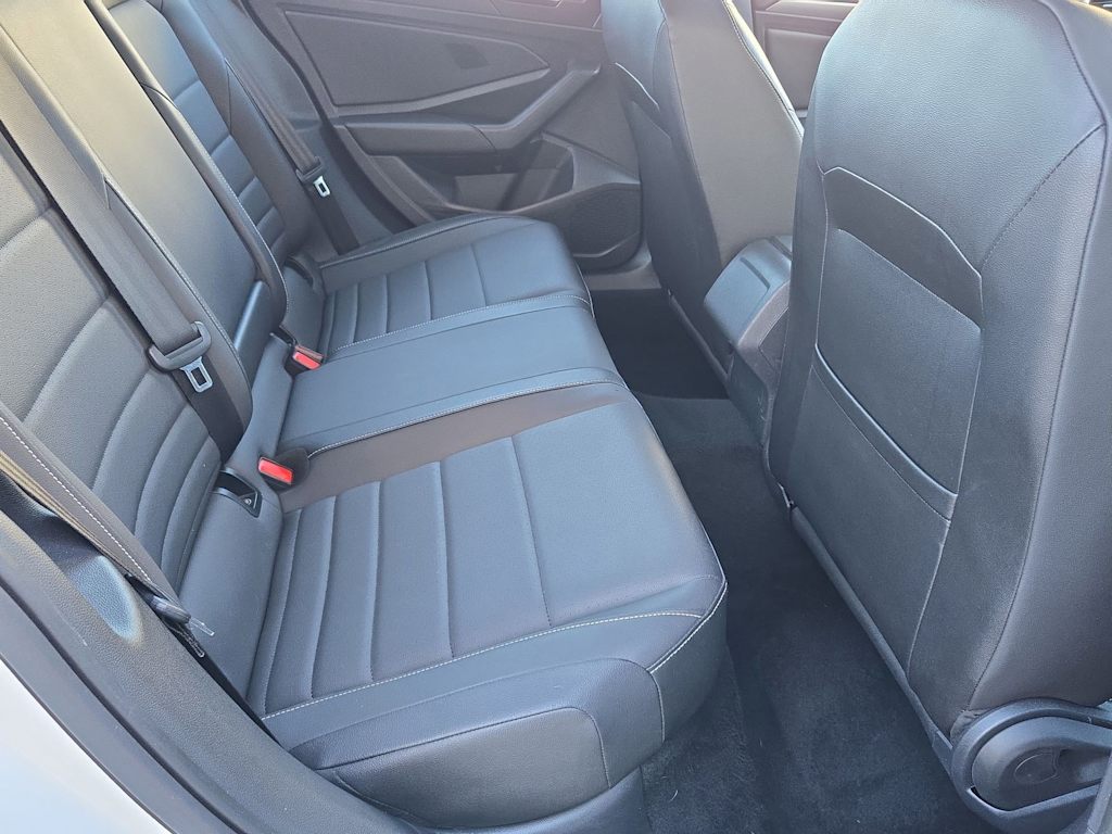 Thumbnail: 2023 Volkswagen Jetta - 29