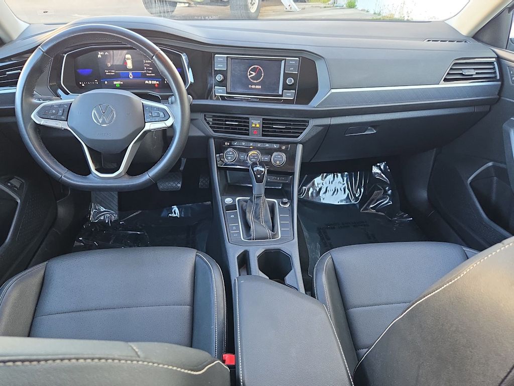 Thumbnail: 2023 Volkswagen Jetta - 10