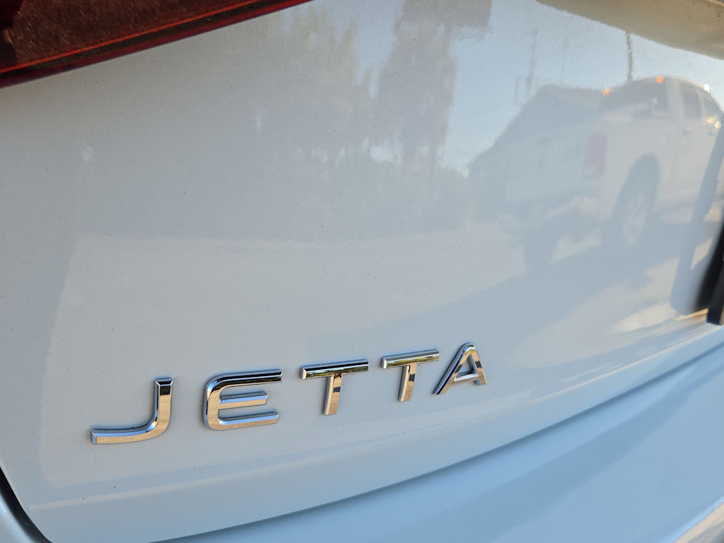 Thumbnail: 2023 Volkswagen Jetta - 26