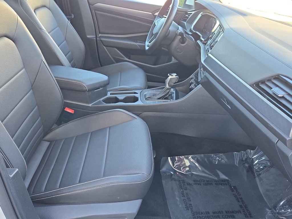 Thumbnail: 2023 Volkswagen Jetta - 12