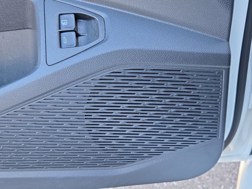 Thumbnail: 2023 Volkswagen Jetta - 35