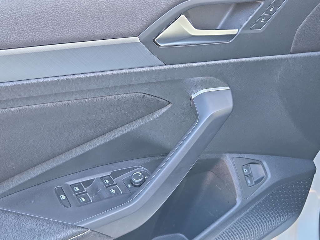 Thumbnail: 2023 Volkswagen Jetta - 37