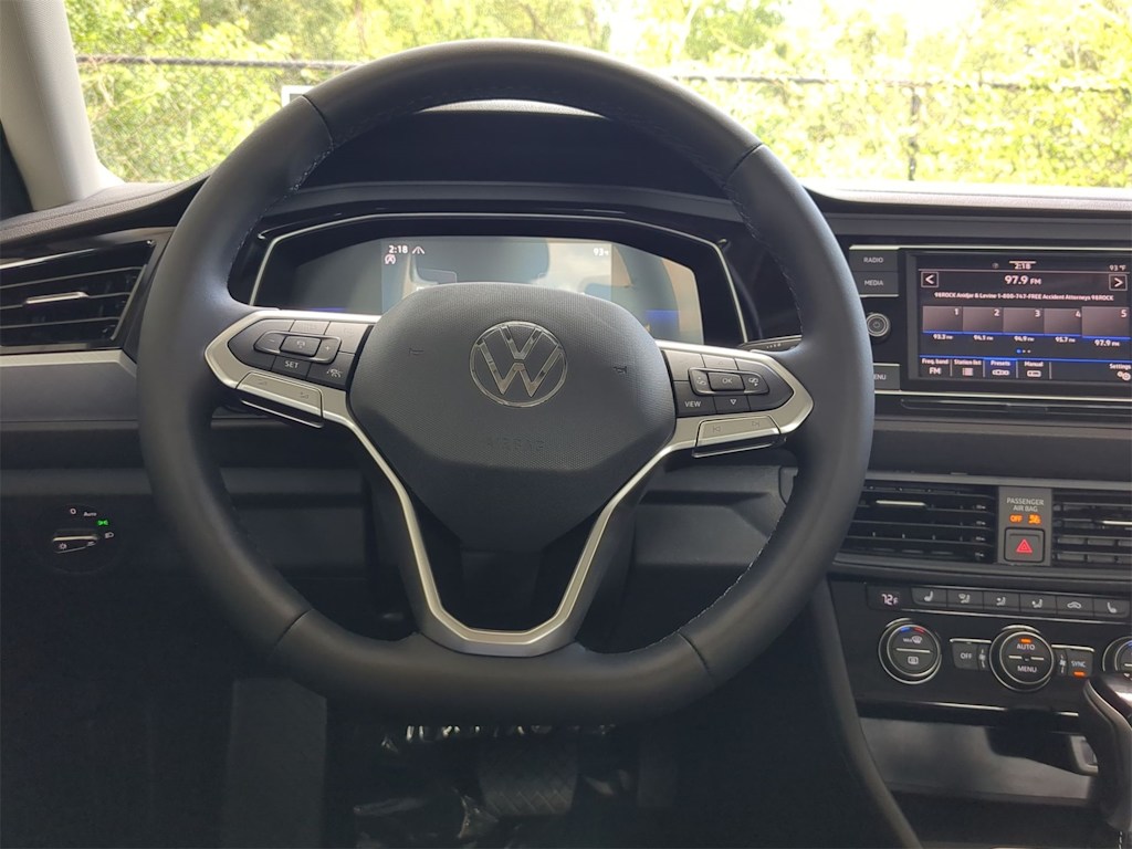 2024 Volkswagen Jetta SE 15