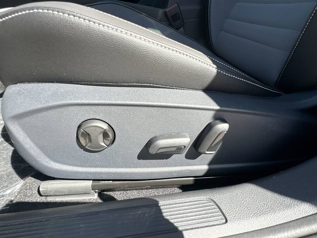 Thumbnail: 2026 Volkswagen Jetta - 25