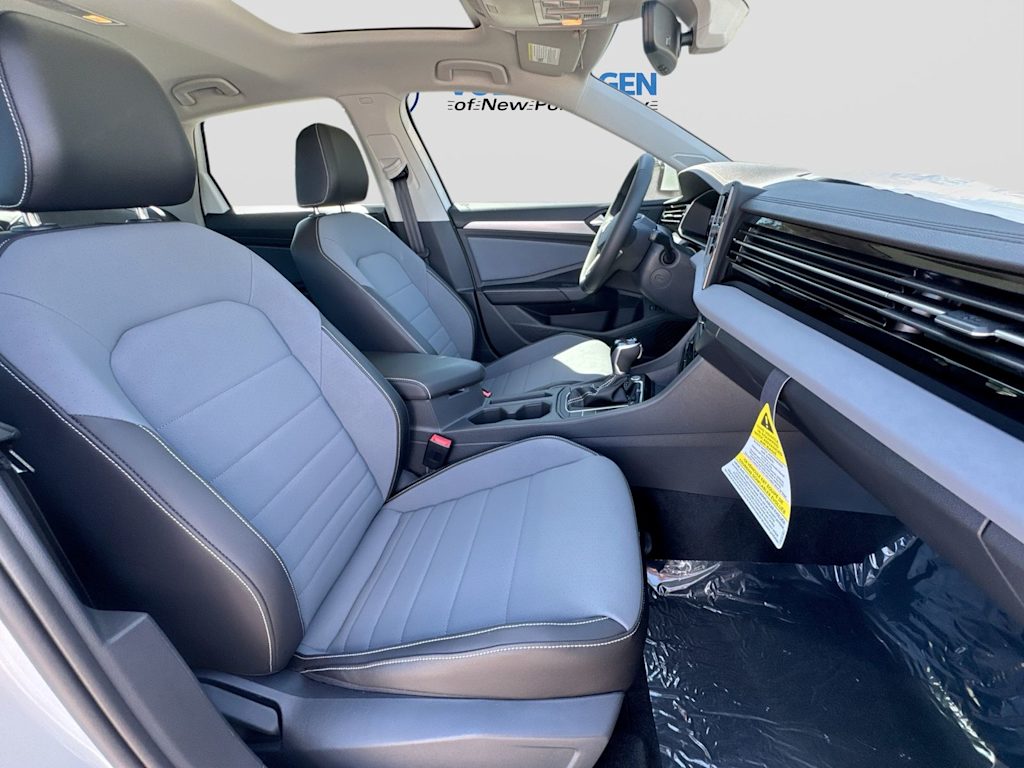 Thumbnail: 2026 Volkswagen Jetta - 12