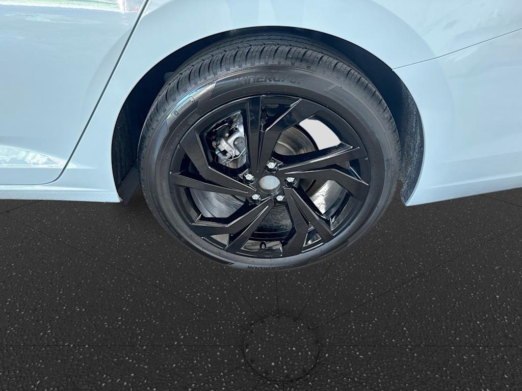 Thumbnail: 2027 Volkswagen Jetta - 8