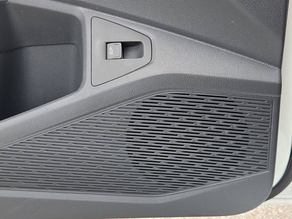 Thumbnail: 2026 Volkswagen Jetta - 33