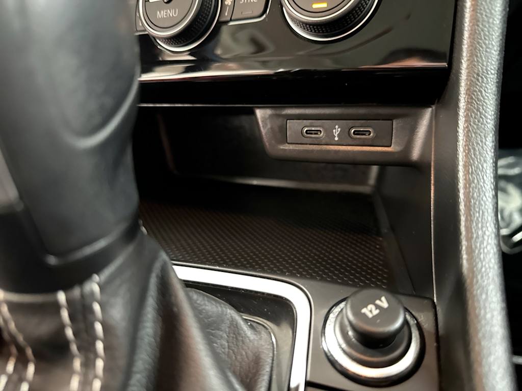Thumbnail: 2021 Volkswagen Jetta - 38