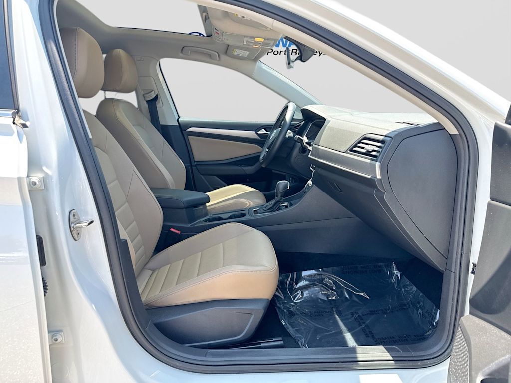 Thumbnail: 2021 Volkswagen Jetta - 34