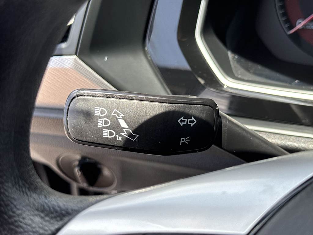 Thumbnail: 2020 Volkswagen Jetta - 31
