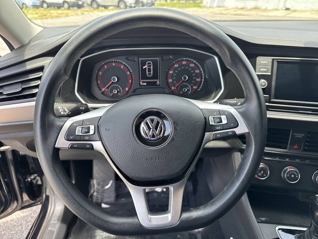 Thumbnail: 2020 Volkswagen Jetta - 10