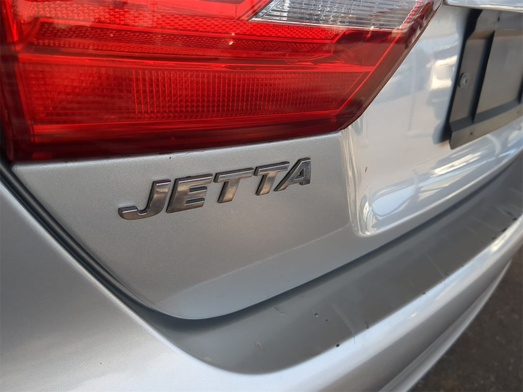 2014 Volkswagen Jetta SE 24