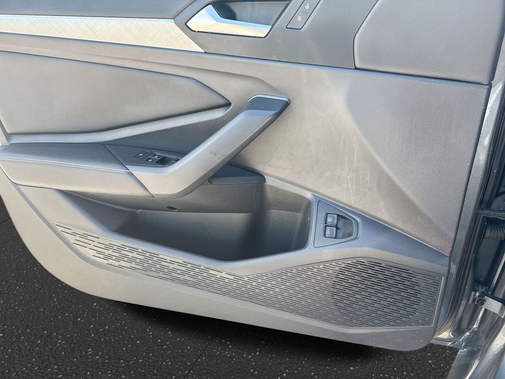 Thumbnail: 2022 Volkswagen Jetta - 40