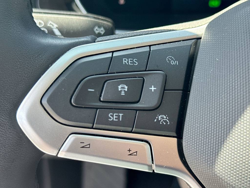 Thumbnail: 2022 Volkswagen Jetta - 35