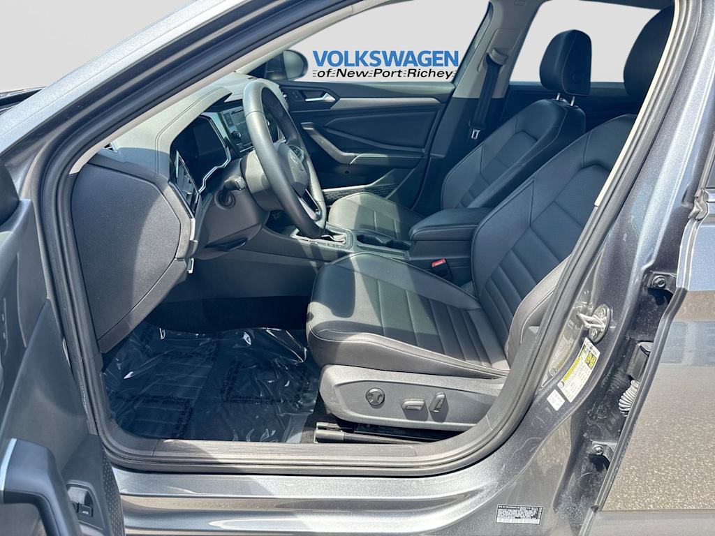 Thumbnail: 2022 Volkswagen Jetta - 11