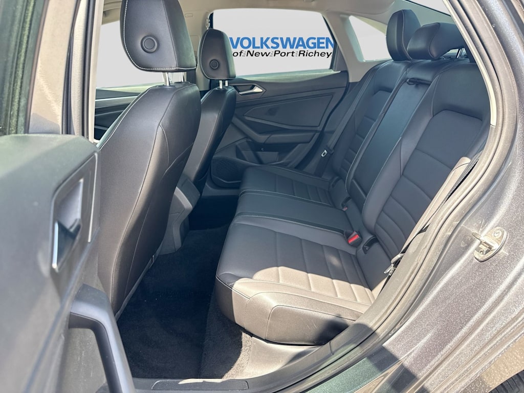 Thumbnail: 2022 Volkswagen Jetta - 32