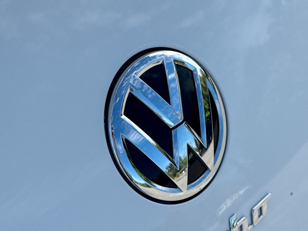 Thumbnail: 2019 Volkswagen Beetle - 7