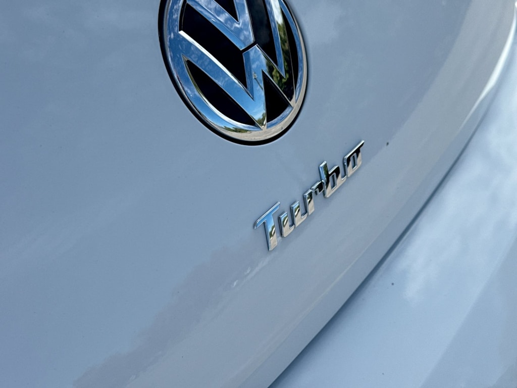 Thumbnail: 2019 Volkswagen Beetle - 27