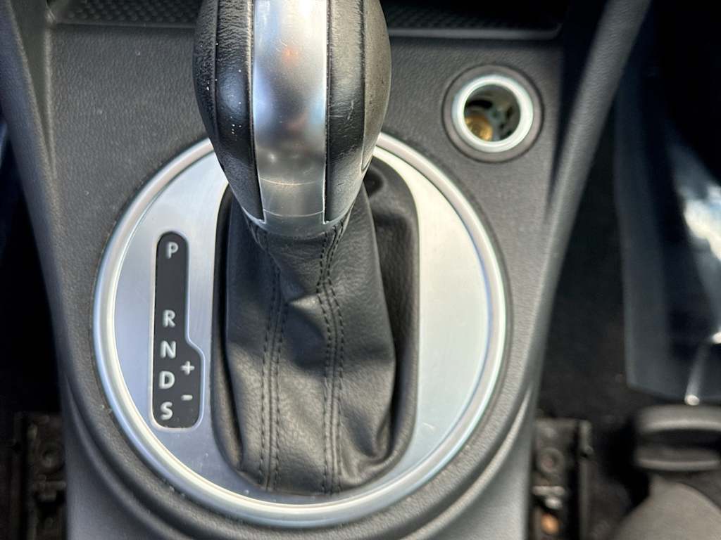 Thumbnail: 2019 Volkswagen Beetle - 13