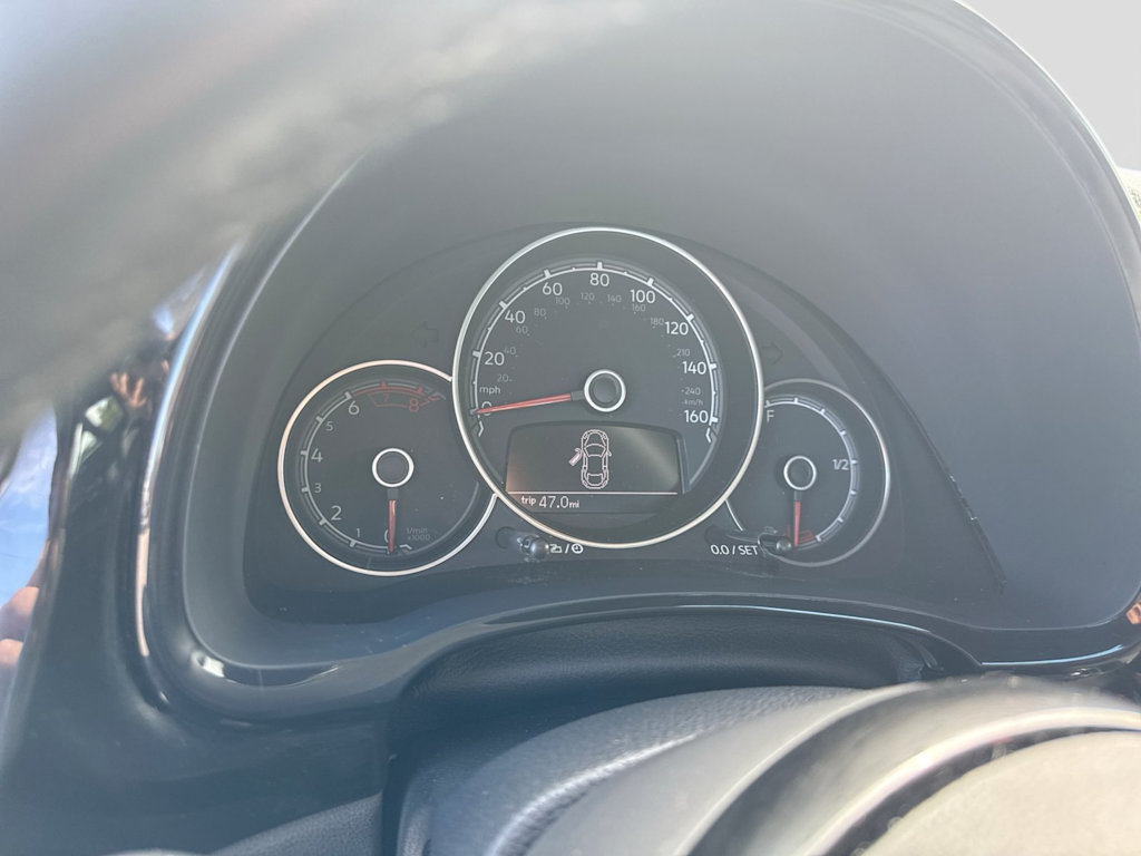 Thumbnail: 2019 Volkswagen Beetle - 14