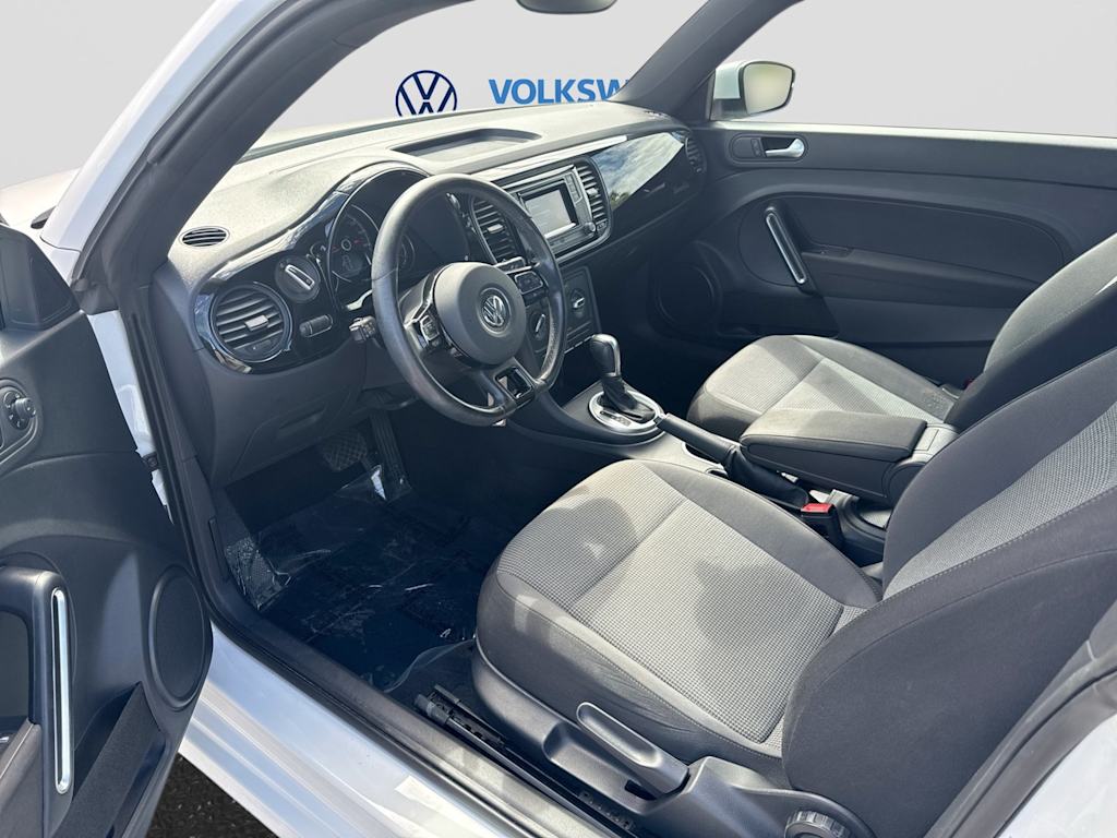 Thumbnail: 2019 Volkswagen Beetle - 10