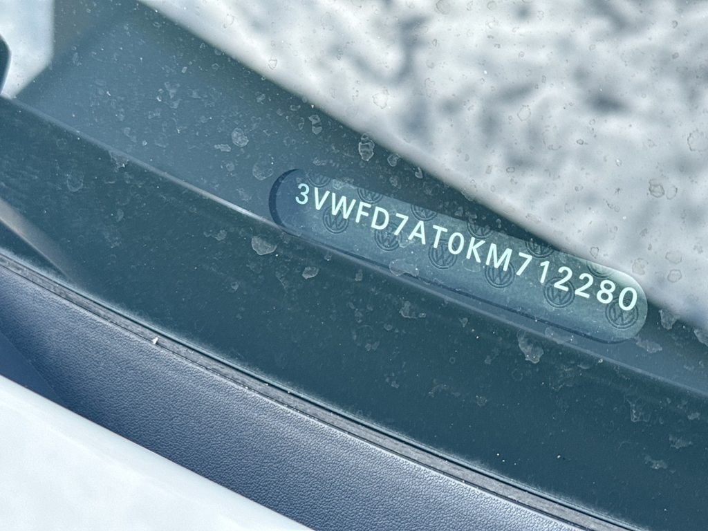 Thumbnail: 2019 Volkswagen Beetle - 37